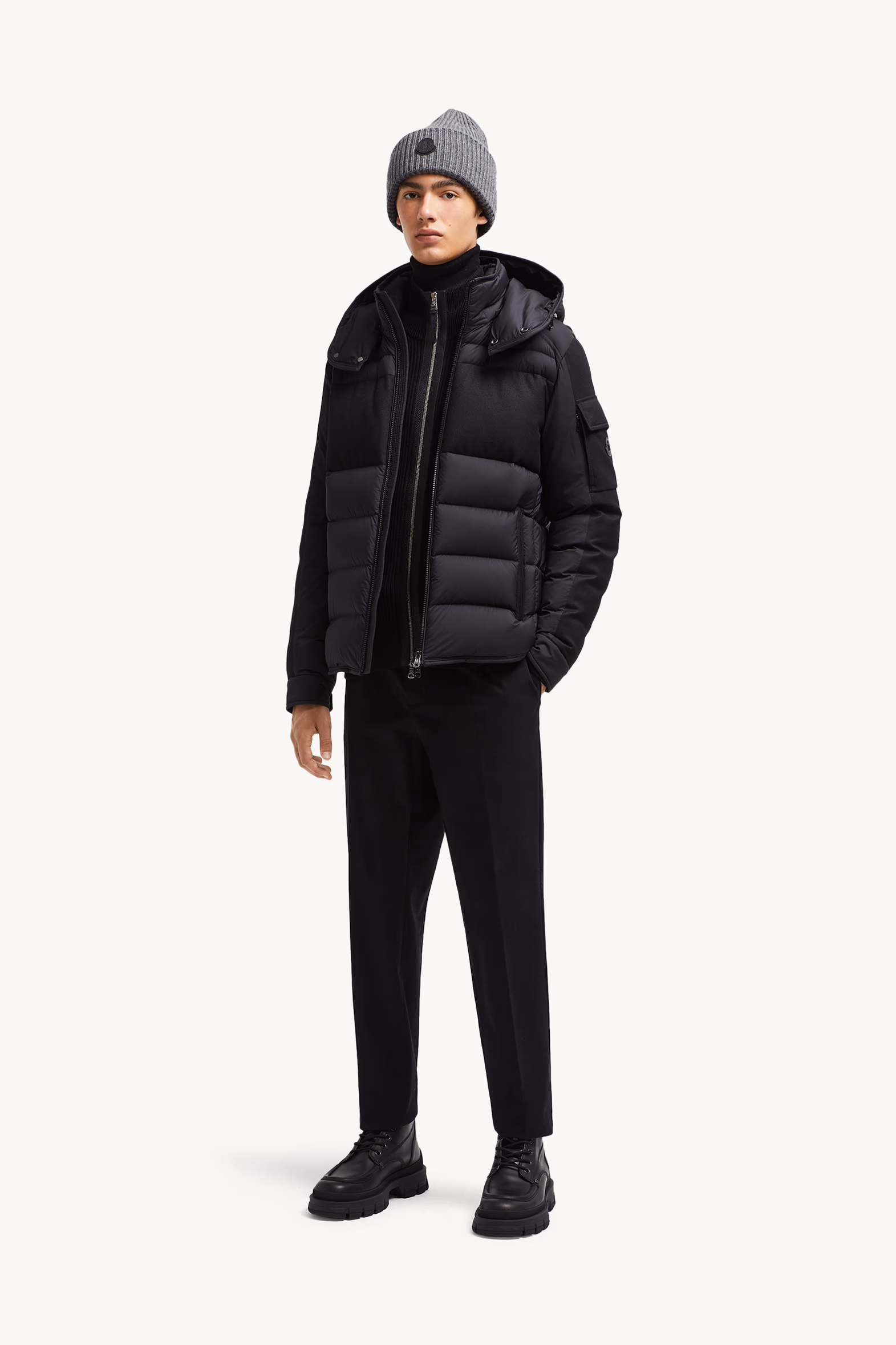 Doudoune courte à capuche Barbustel Hommes Noir Moncler 0